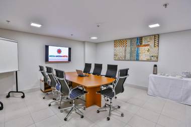 Mega Moda Goiania Hotel