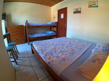 Pousada Desenferruja uma quadra do mar