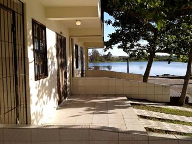 RESIDENCIAL COM CASAS DE 3 DORM