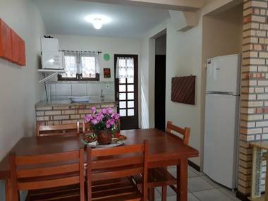 RESIDENCIAL COM CASAS DE 3 DORM