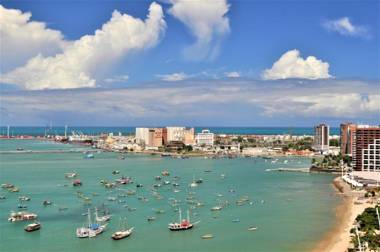 Seaflats Iate Plaza Hotel