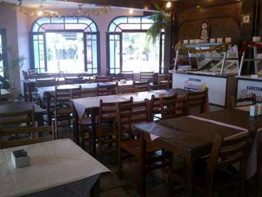 La Alhambra Apart Hotel