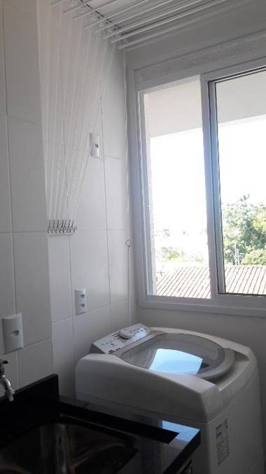 Florianópolis Canasvieiras Apartamento inteiro 3 quartos com ar piscina playground 2 garagens