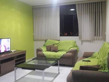 Apto mobiliado no bairro Universitário Ed Tenerife