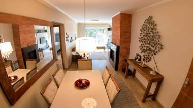 Estilo e Conforto a 200m da Rua Coberta de Canela