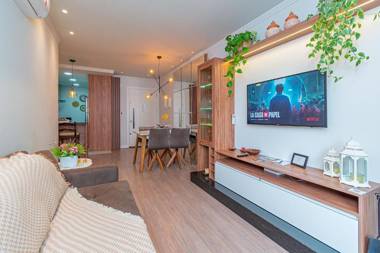 Apartamento La Fiori super bem localizado na Rua Coberta de Canella