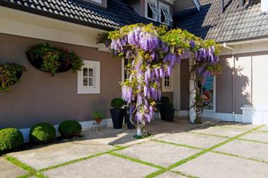 Vila de Charme Suítes