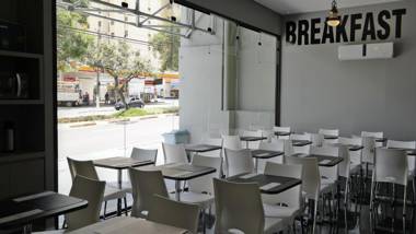 Mr. Hostel Business Lodge