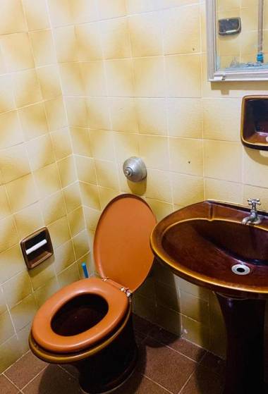 Casa de fundo aconchegante 2 casais ou 3 solteiros