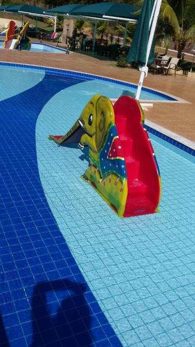 C104-AP-ALDEIA DO LAGO COM COZINHA e CHURRASQUEIRA em CALDAS NOVAS