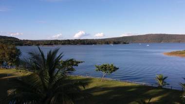 C405 - AP-ALDEIA DO LAGO COM COZINHA e CHURRASQUEIRA em CALDAS NOVAS