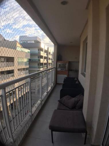 Mediterrâneo 507 - Todo Equipado Suíte com Ar Split Churrasqueira na Varanda Internet 240MB WiFi Estacionamento Grátis a 1 Km das Praias