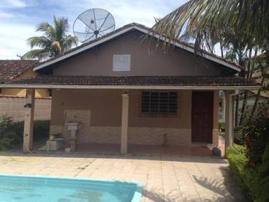 Casa para alugar em Bertioga - Piscina Wifi e Churrasqueira