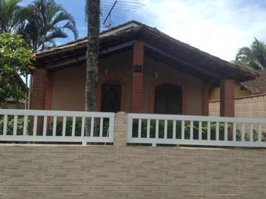 Casa para alugar em Bertioga - Piscina Wifi e Churrasqueira