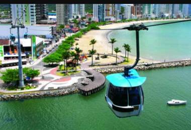 Apartamento inteiro 30 metros do mar