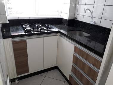 Ótimo Apto. 180 metros do Mar