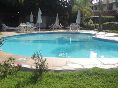 Casa Condomínio com 04 quartos 200 metros da Praia de Manguinhos