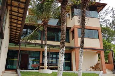 Maravilhosa casa com 8 st em geribá