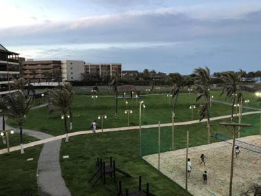 Apartamento Completo no Beach Living Porto das Dunas - Apto Luxo