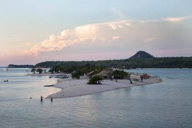 VILA AMZ 3 minutos da Praia do Lago!