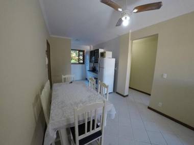 C047 - Ed Las Condes Centro de Bombinhas