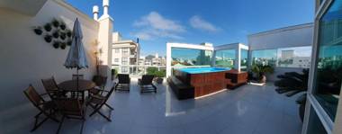 Cobertura Duplex com piscina aquecida Mariscal