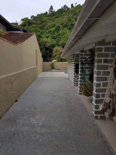 Casa Bombinhas lado Mar