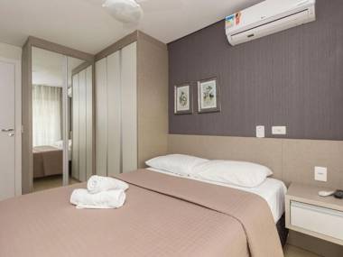 Boulevard Bombinhas 224-D - 50m do mar & Frente Avenida - Condominio de Luxo - Piscina - Jacuzzi - Portaria 24h