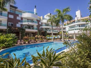 Boulevard Bombinhas 224-D - 50m do mar & Frente Avenida - Condominio de Luxo - Piscina - Jacuzzi - Portaria 24h