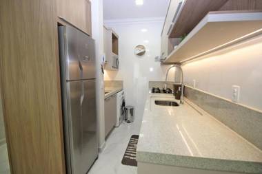 Infinity - Poucos passos da Praia de Mariscal Excelente apartamento em condomínio com piscina - 4 pessoas