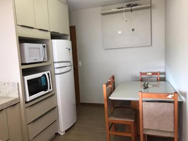 Kit-net à 250 metros da Praia de Mariscal