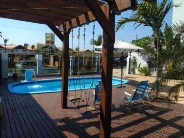 Bombinhas Mariscal - Casa con piscina 8 Pax- Cod 329