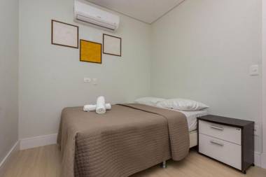 Boulevard Bombinhas 111-B - 50m do mar & Frente Avenida - Condomínio de Luxo - Piscina Climatizada - Jacuzzi - Portaria 24h