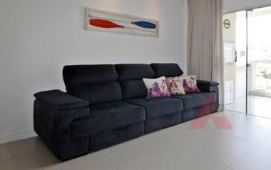 1077 Excelente opção com duas suítes no centro de Bombinhas