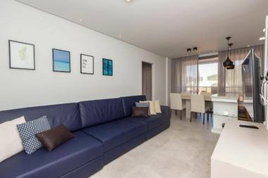 Porto Madero 305 - Edifício com Lazer no Rooftop para até 7 Pessoas - 180 Metros da Praia de Bombinhas