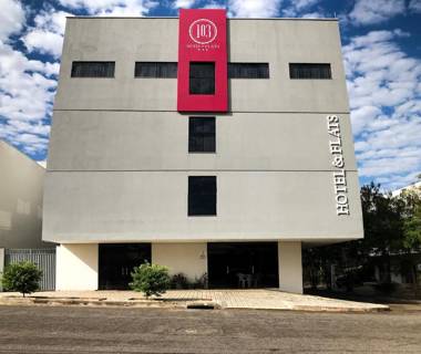 103 Hotel & Flats