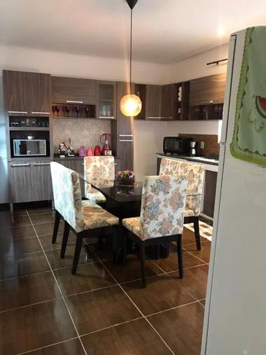 CASA DE TEMPORADA MEL