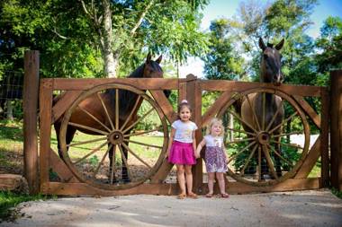 Hospedaria Farm Home