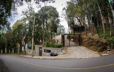2 SUITE 1 DORMITORIO EM MEIO A MATA ARAUCARIA A 15 Km Centro ALTOS DE GRAMADO