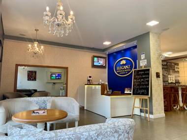 Eleganz Hostel & Suítes