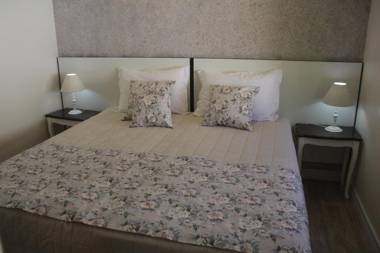 Ipê Amarelo Cama e Café