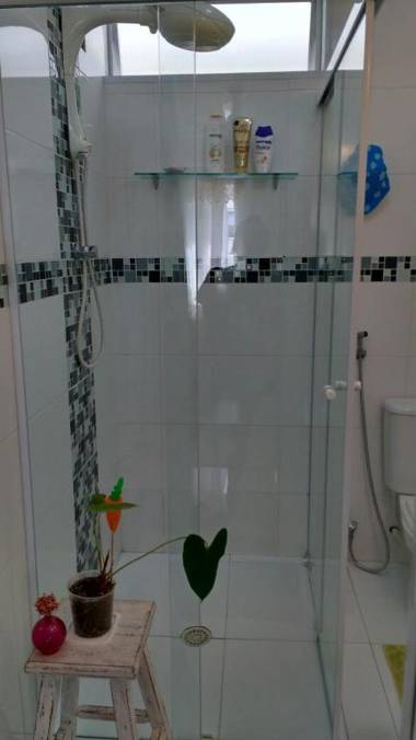 Relaxe nas melhores praias do Guarujá.