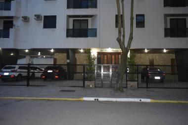 Apto Enseada Porto Prince - Ar Cond e 250 Mb