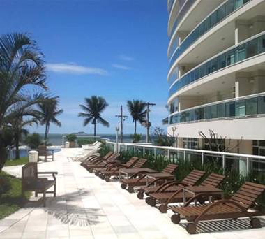 Apto à beira-mar c churrasq na Praia das Astúrias