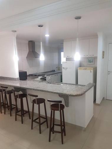 Ap pé na areia frente praia Costa do sol