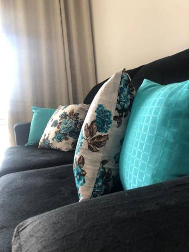 Apartamento 1 dormitório no Boqueirão com Piscina 50 metros da Praia