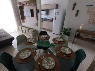 50 metros da praia vista para a serra e o mar