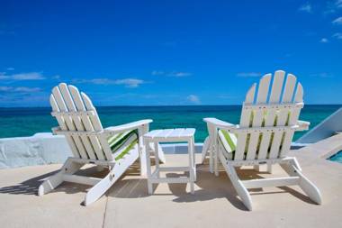 Water's Edge Villa - Oceanfront with Private Pool