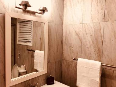 Elegant Marble Suite #6