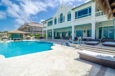 EXCLUSIVE BEACHFRONT MANSION 9 BR (VILLA C)